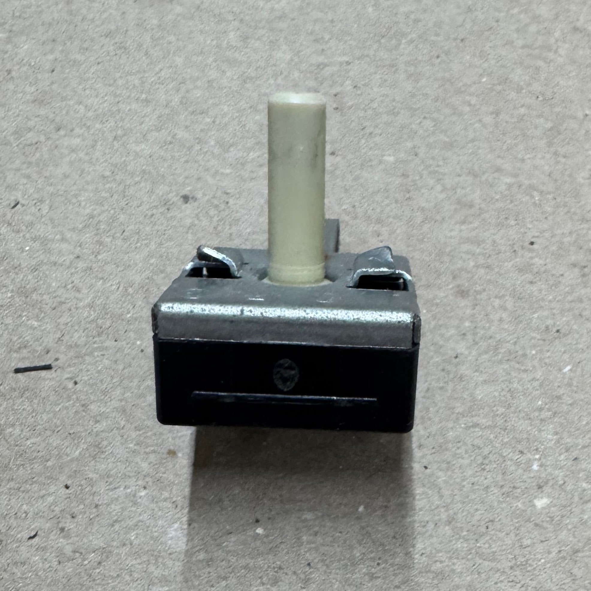 Whirlpool Washer Temperature Switch 175D2314P005 75A120-240VAC Whirlpool Washer Temperature Switch 175D2314P005 75A120-240VAC